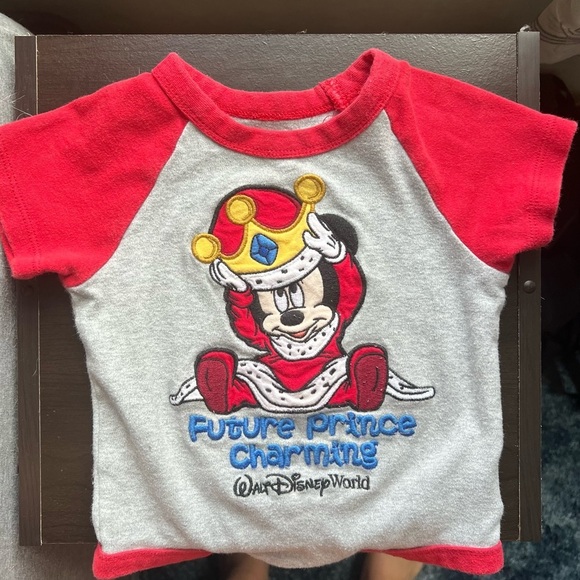 Disney Parks “Future Prince Charming” Graphic Onesie size 18M - Picture 2 of 8